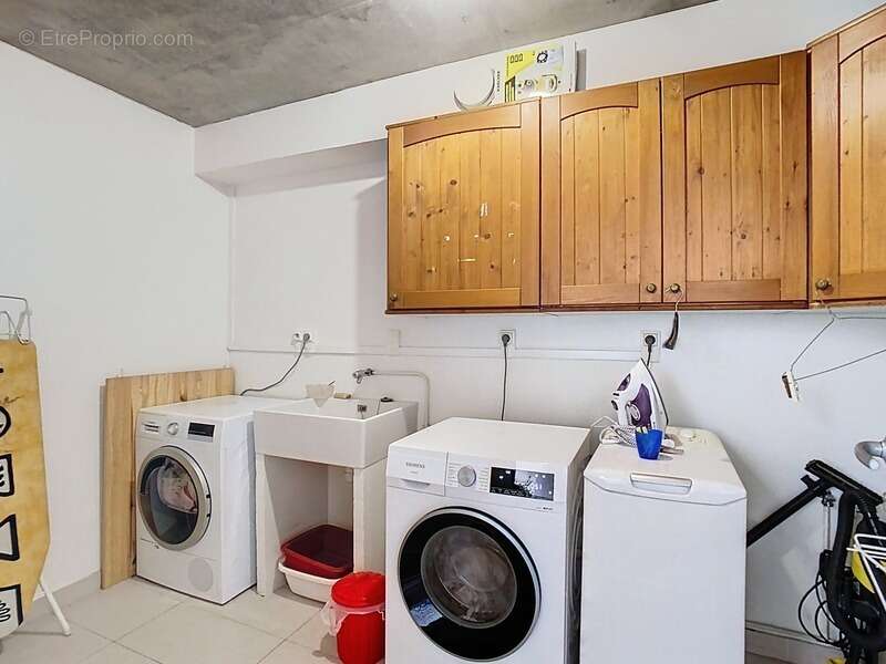 Appartement à PARIS-20E