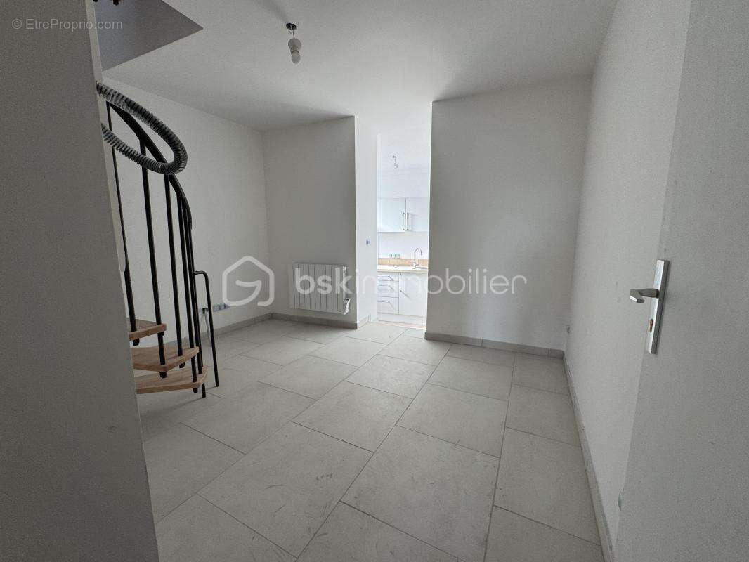Appartement à BESSE-SUR-ISSOLE