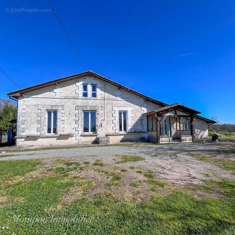Maison à EYGURANDE-ET-GARDEDEUIL