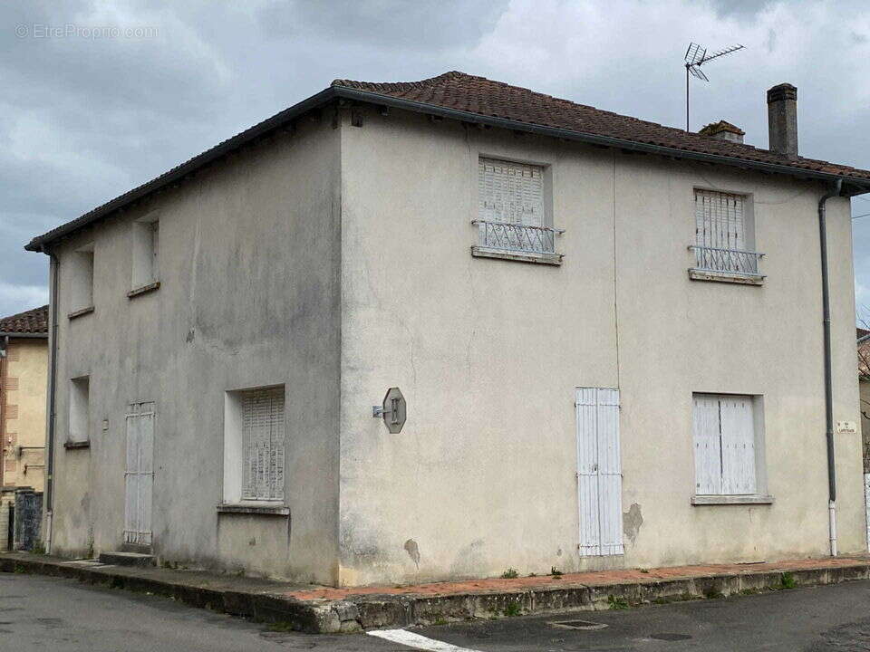 Maison à CAZAUBON
