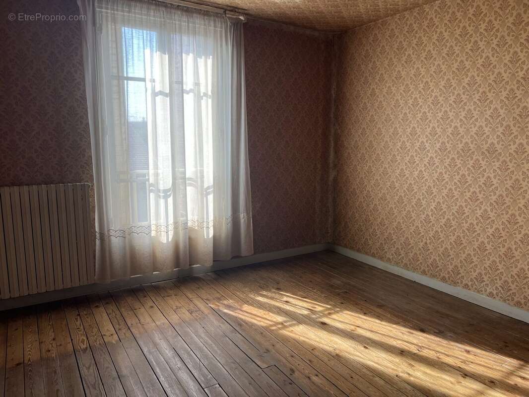 Maison 64 m² à Chauny  - photo 4