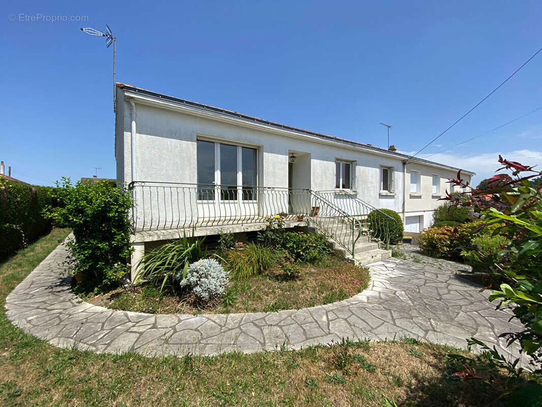 Maison à SAINT-LEGER-SOUS-CHOLET