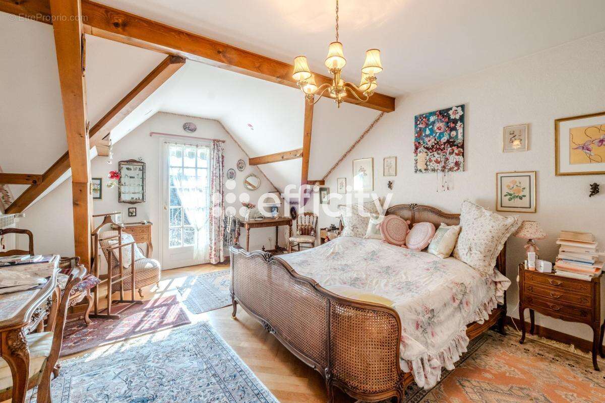 Maison à CHENS-SUR-LEMAN