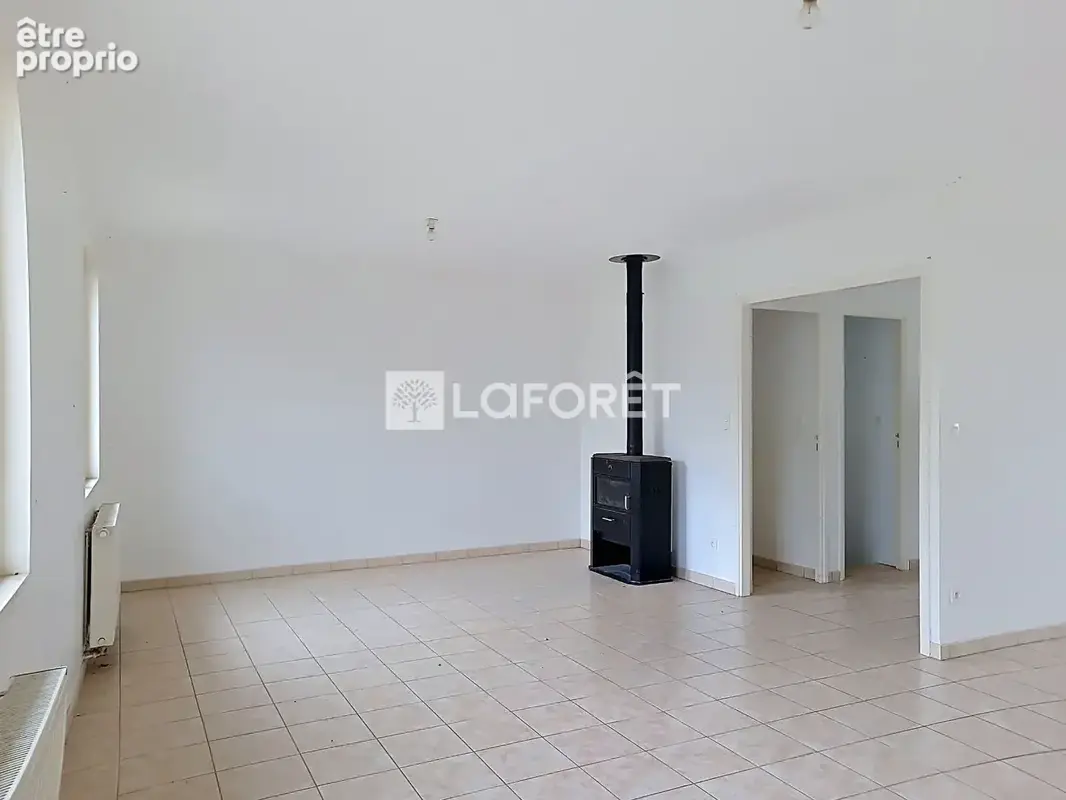 Maison  5 pièces 120 m2 à Bains - photo 3