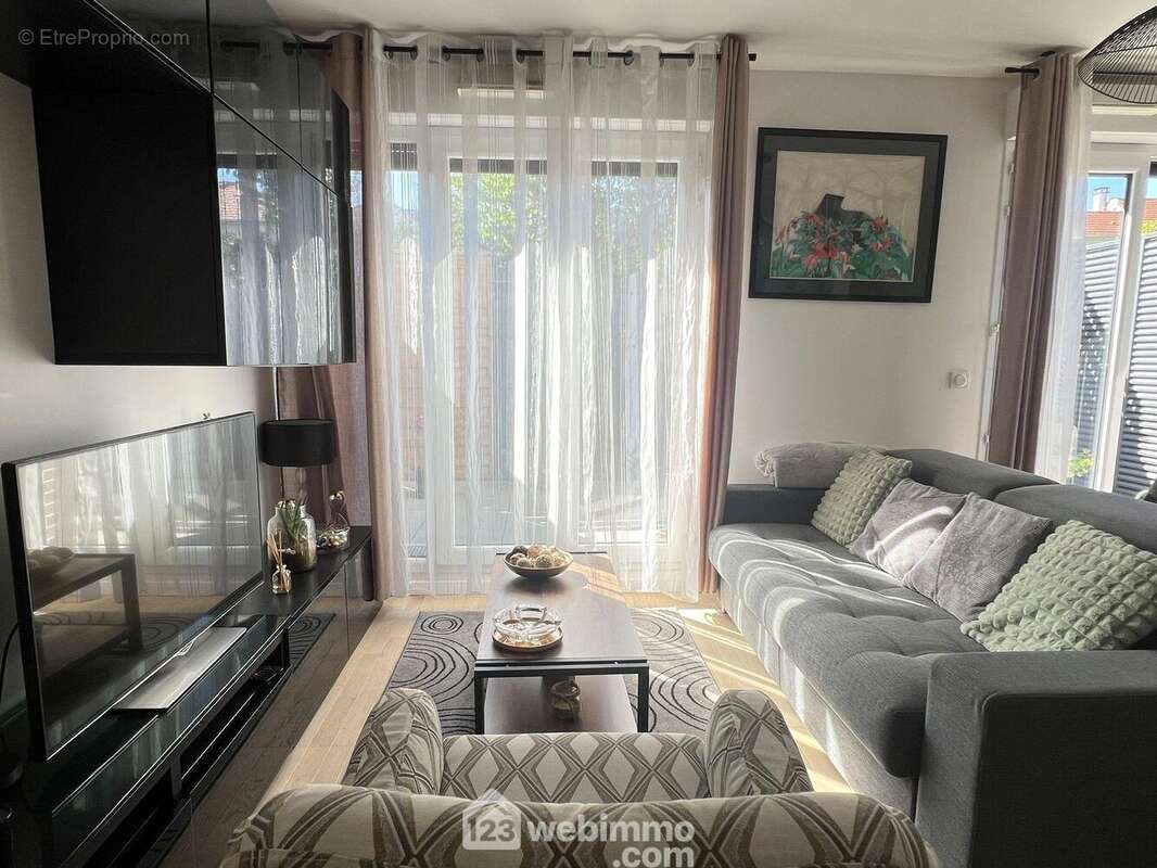 Appartement à THIAIS