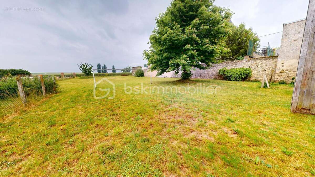 Maison à NANCRAY-SUR-RIMARDE