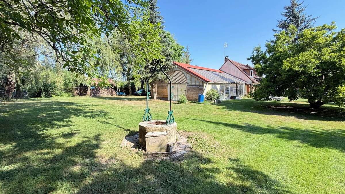 Ensemble immobilier : Maison 146 m2, maison annexe 50 m2, pi - photo 12