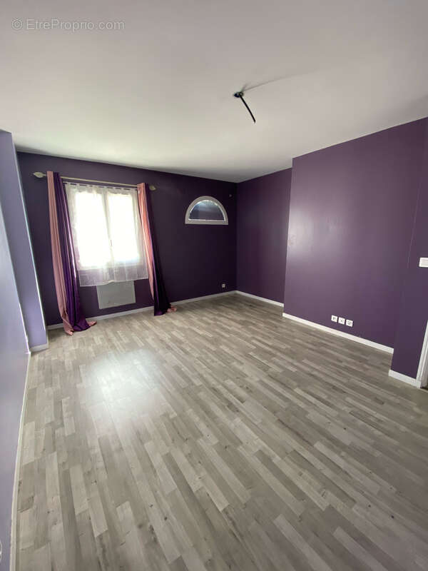 Maison familiale 3 chambres à vendre   Proche écoles, commerces, transports et toutes commodités - photo 7