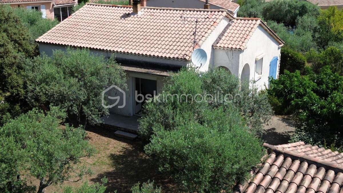 Rare à la vente : propriété avec dépendance indépendante à Saint-Saturnin-les-Apt - photo 3