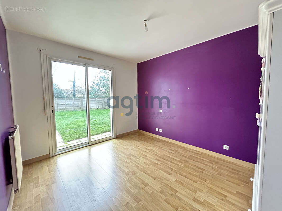25 minutes de NANTES: MONTAIGU-VENDEE, Boufféré, centre, maison à étage, 126m2 hab, 4 chambres, garage, terrai - photo 8
