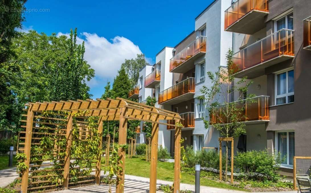 INVESTISSEMENT LOCATIF  TOURCOING  Résidence Seniors Les Jardins d'Arcadie - 5,22 % de rentabilité - photo 12