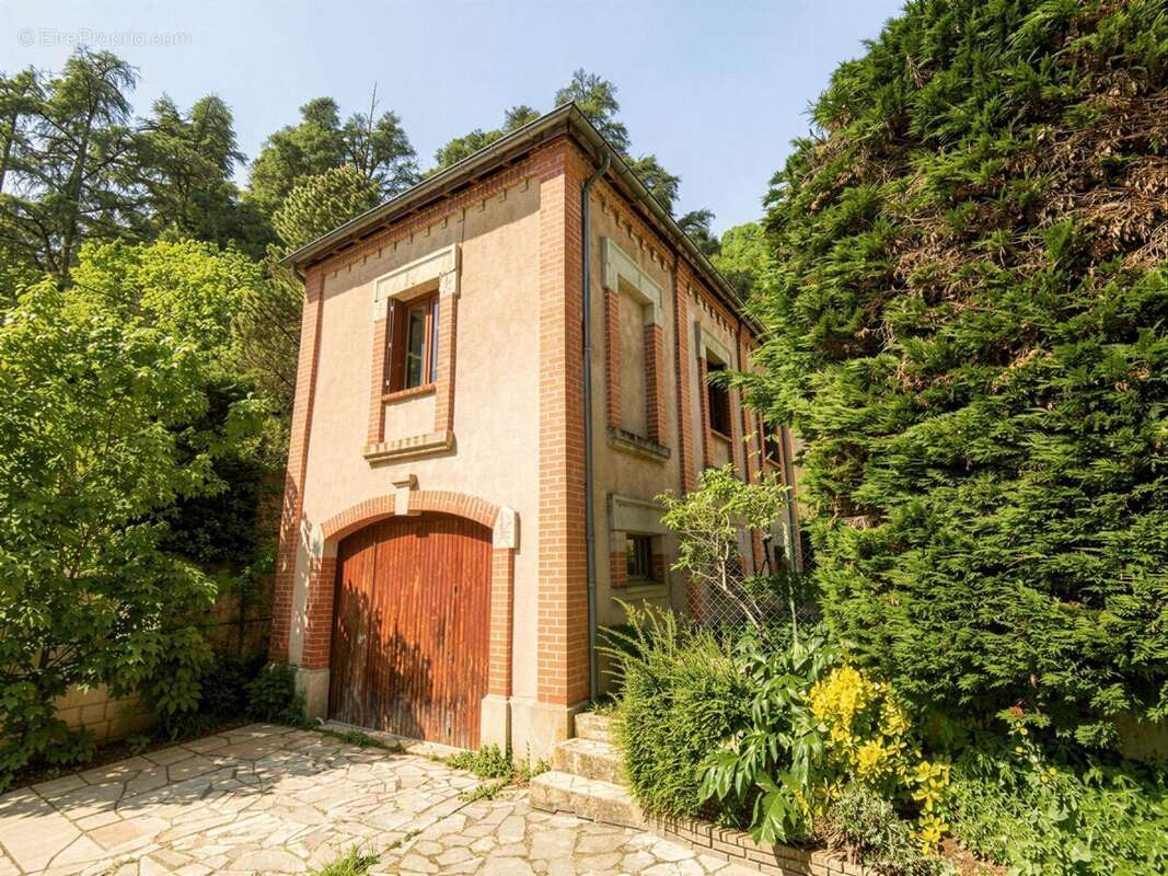   - Maison à VALS-LES-BAINS
