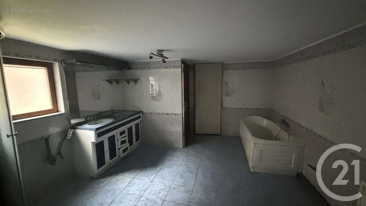 Maison à BRANCOURT-LE-GRAND