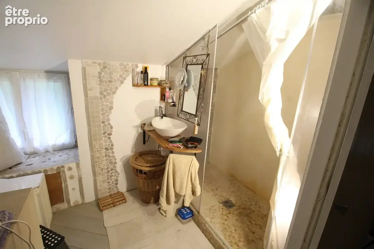 Maison de caractère avec 2 chambres au calme - photo 8