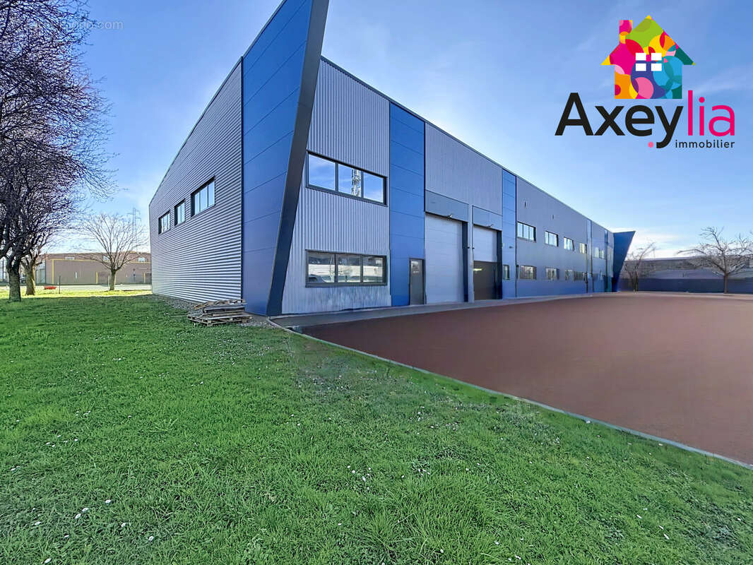 Commerce à LE COTEAU