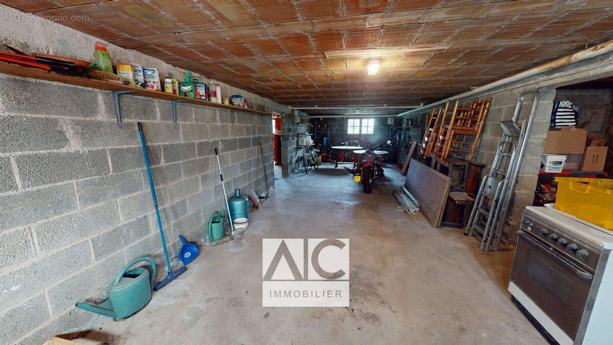 Maison à PLOUNEVEZ-QUINTIN