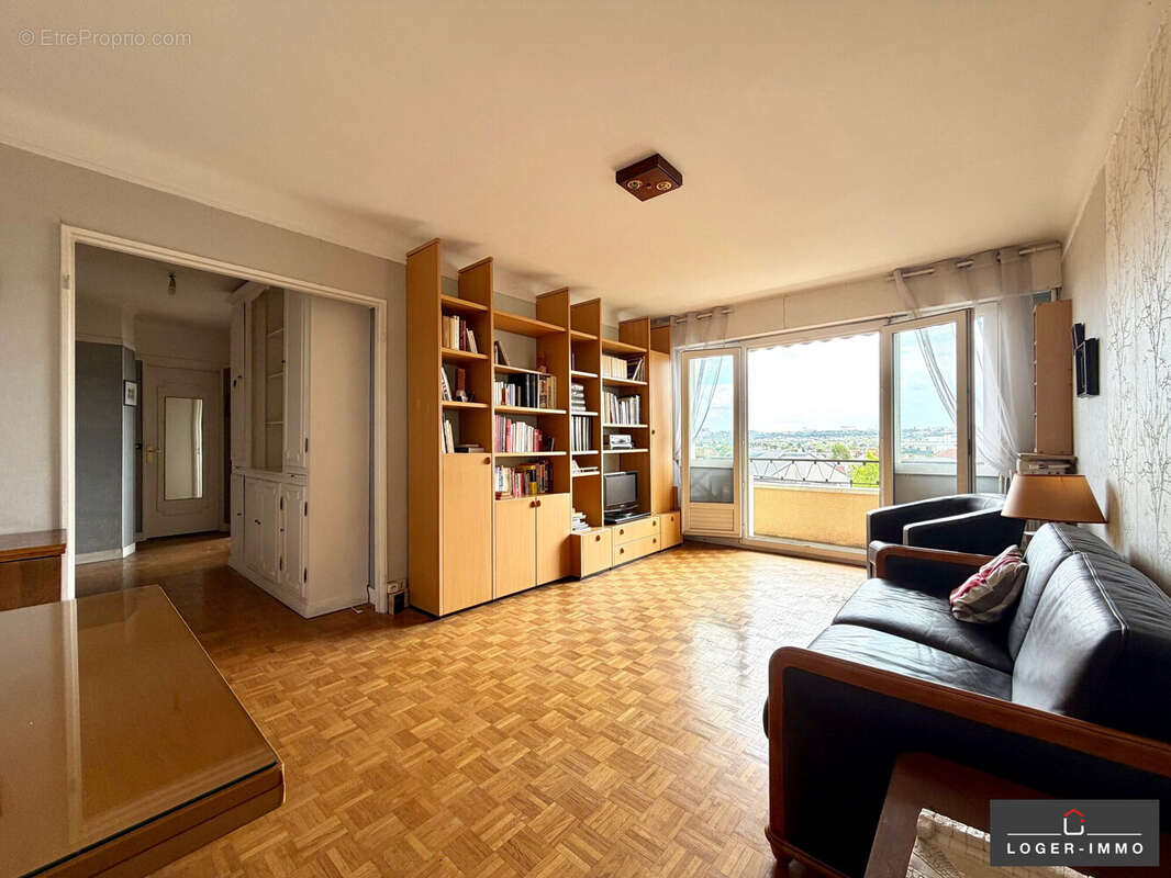 Appartement à LE PERREUX-SUR-MARNE