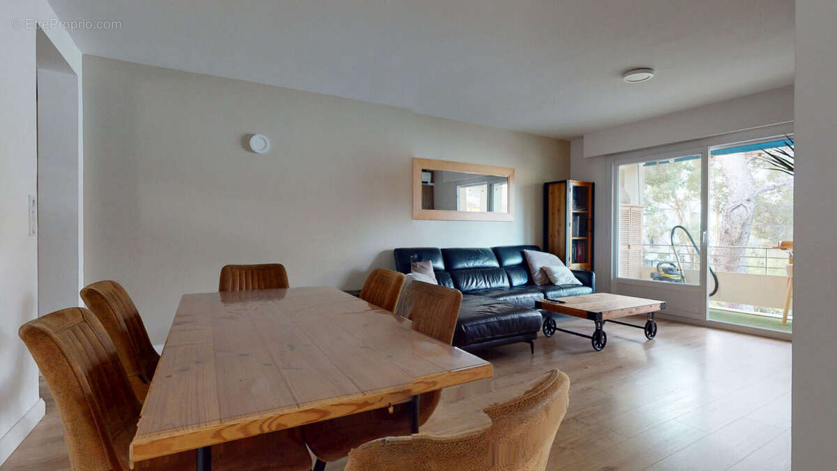 Appartement à SAINT-RAPHAEL