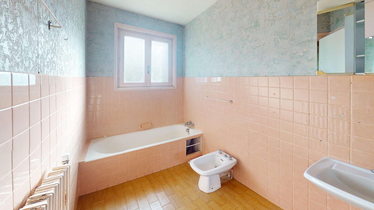EN EXCLUSIVITE ! maison traditionnelle sur sous-sol complet, sur terrain clos d'env 670 m2 - photo 12
