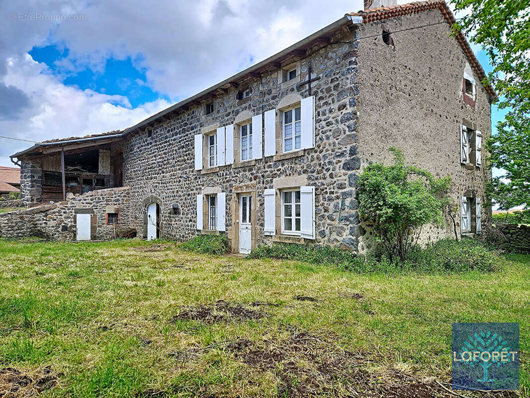 Maison à SANSSAC-L'EGLISE
