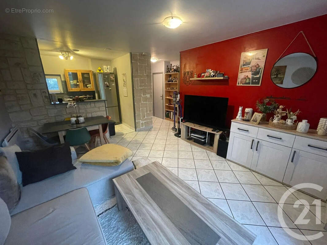 Appartement à VILLENEUVE-SOUS-DAMMARTIN