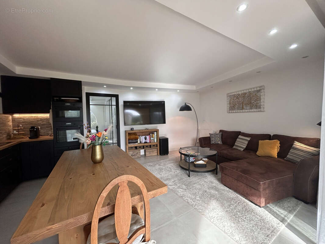 Appartement à MALLEMORT