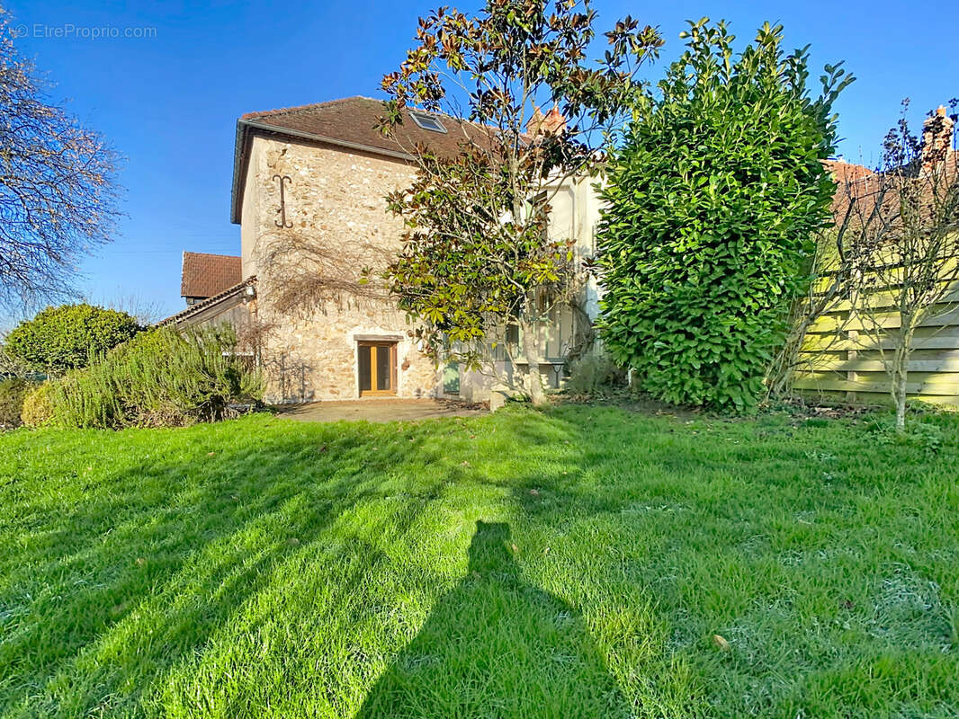 Maison à MONTMIRAIL