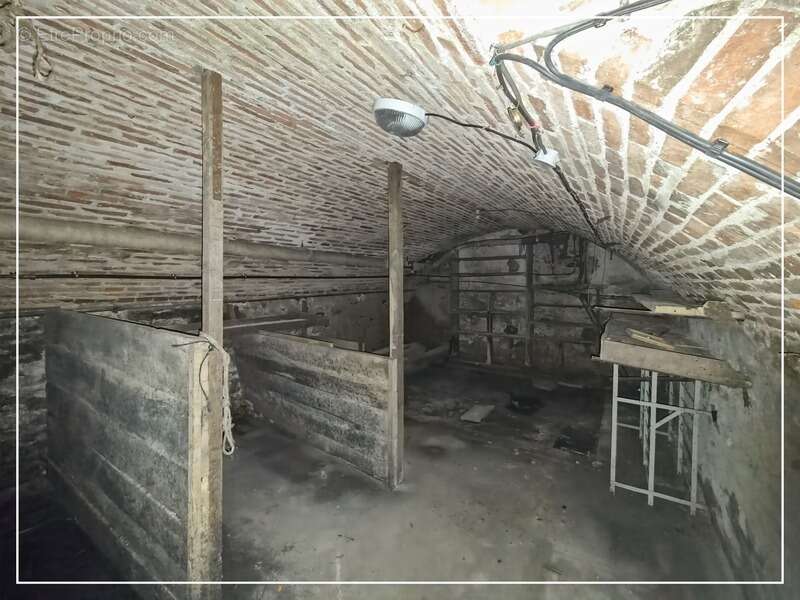 Maison à vendre 8 pièces +  grange PREVERANGES (18) - photo 18