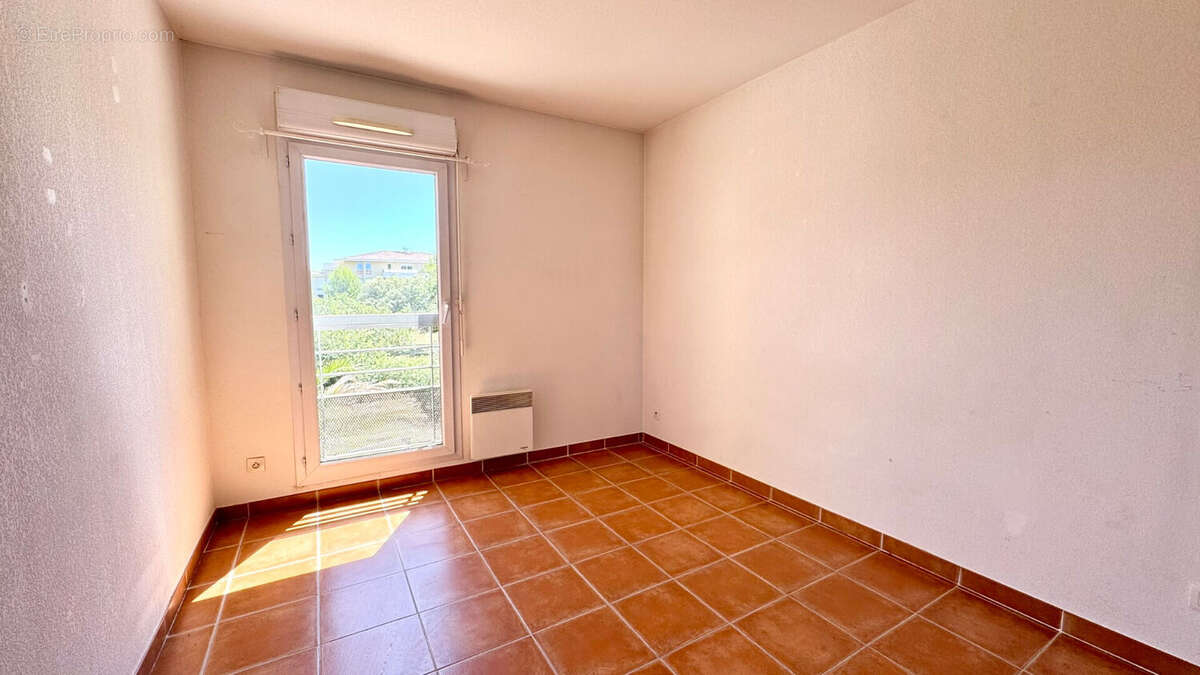 AIX LA DURANNE - Appartement 3 pièces70 m² - photo 6