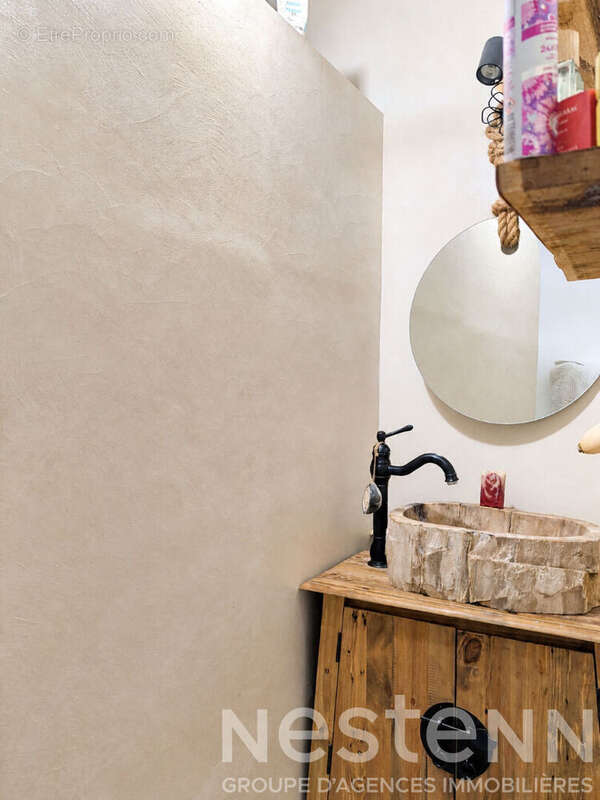 Exclusivité à Bormes-les-Mimosas : Superbe appartement 2 pièces avec terrasse et garage - photo 12