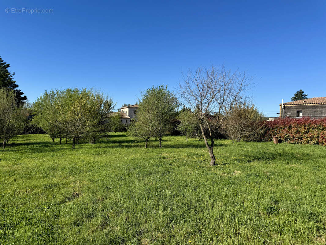 Terrain à UZES