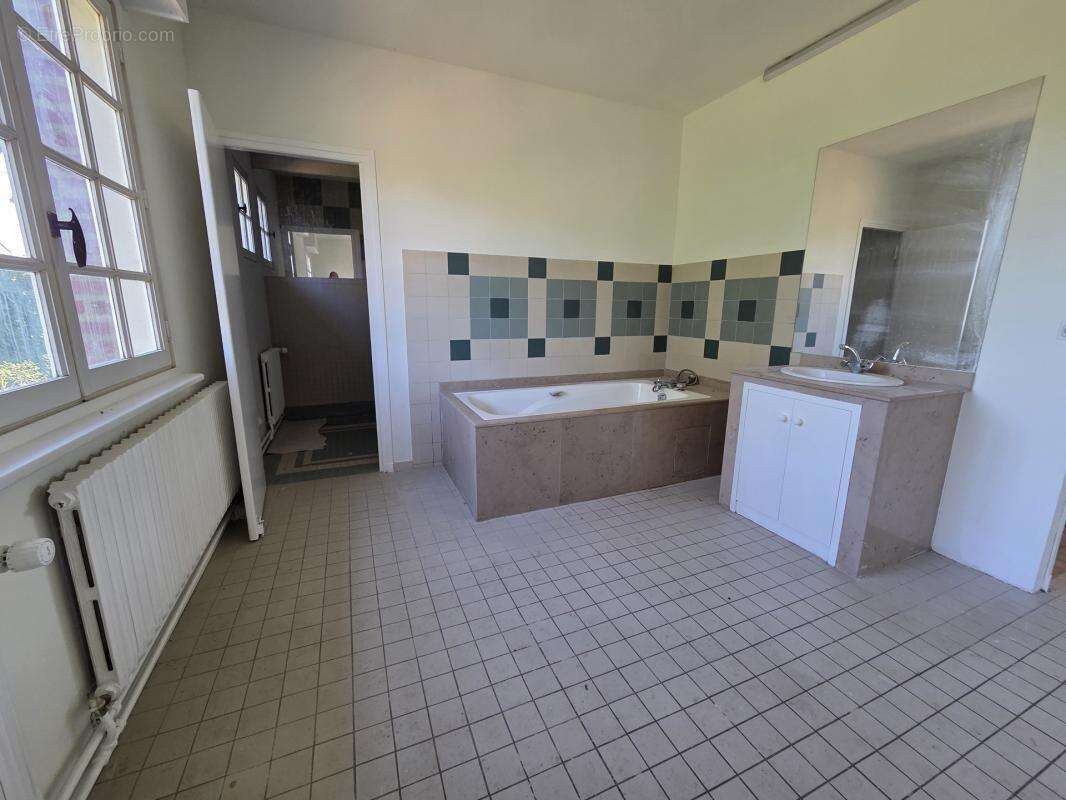 Maison à FONTAINE-NOTRE-DAME