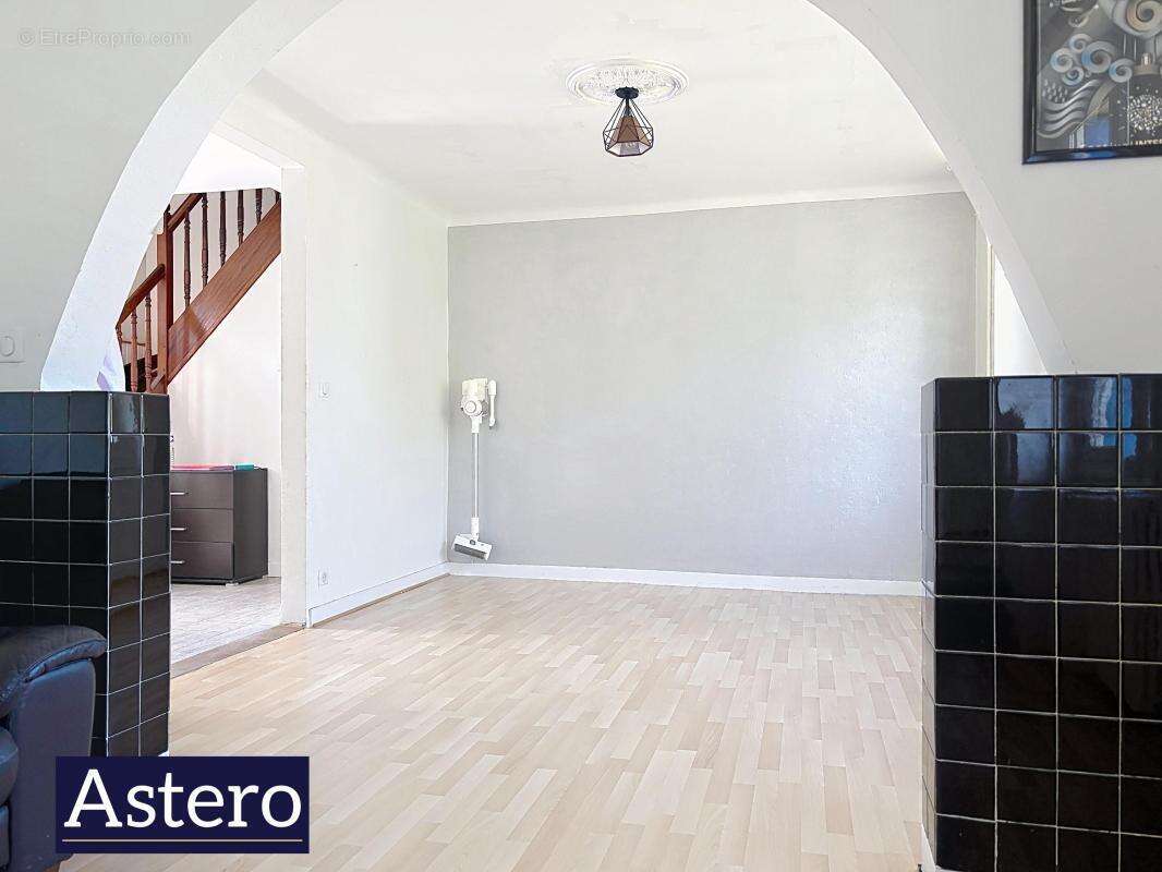 Priziac-maison-2 chambres-terrain constructible-lumineuse - photo 3