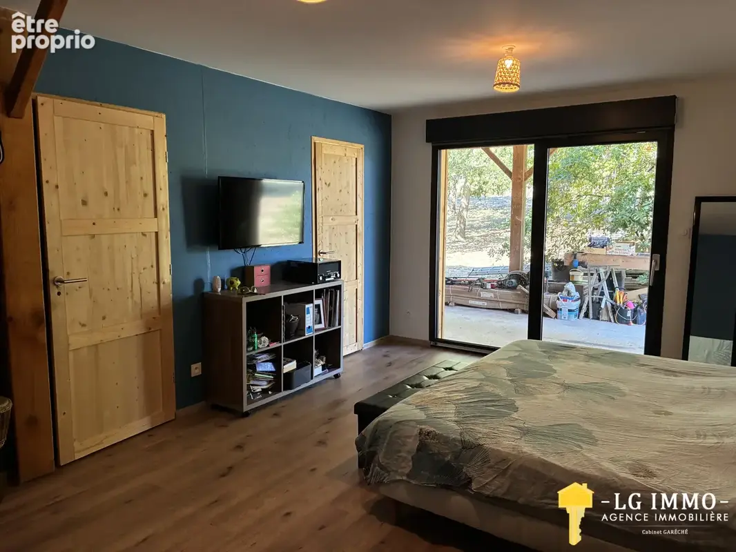 Maison contemporaine en bois, 3 chambres avec leur salle d'eau, jardin 3800 m2 - photo 13