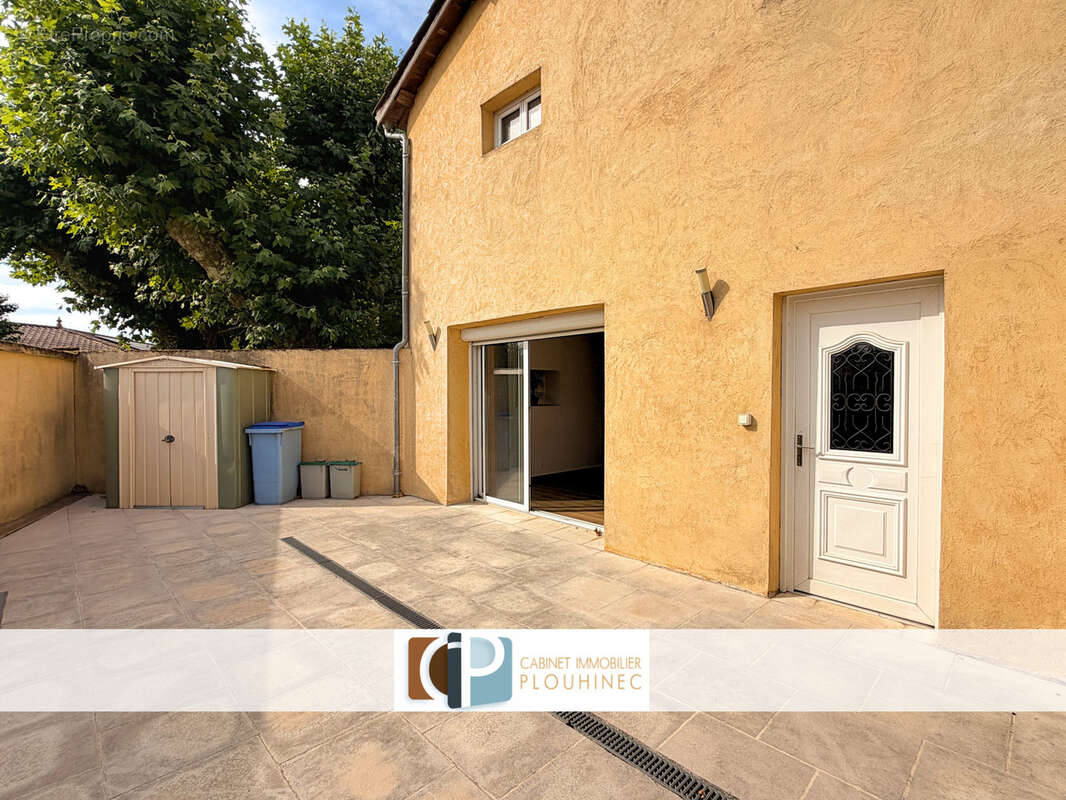 Mâcon : maison 117 m2 proche commodités avec cour intérieure. - photo 14