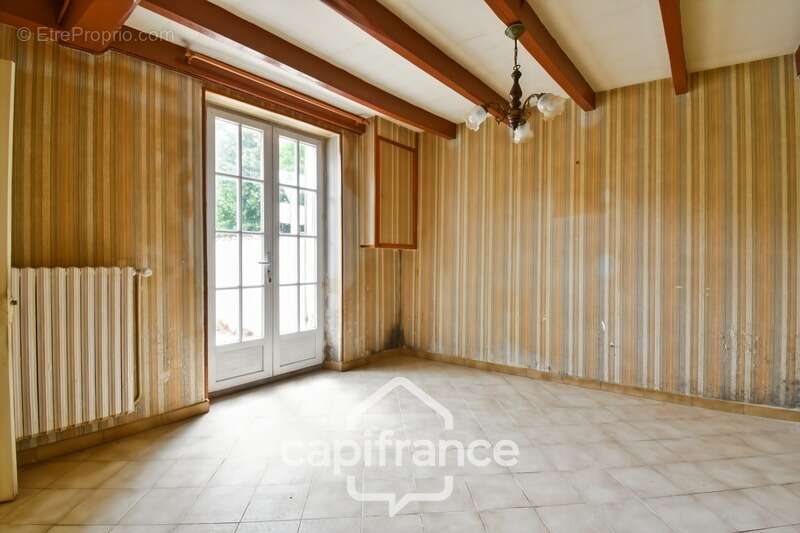 Maison en pierre à vendre 6 pièces SAINT PARDOULT (17) avec garage et atelier - photo 6