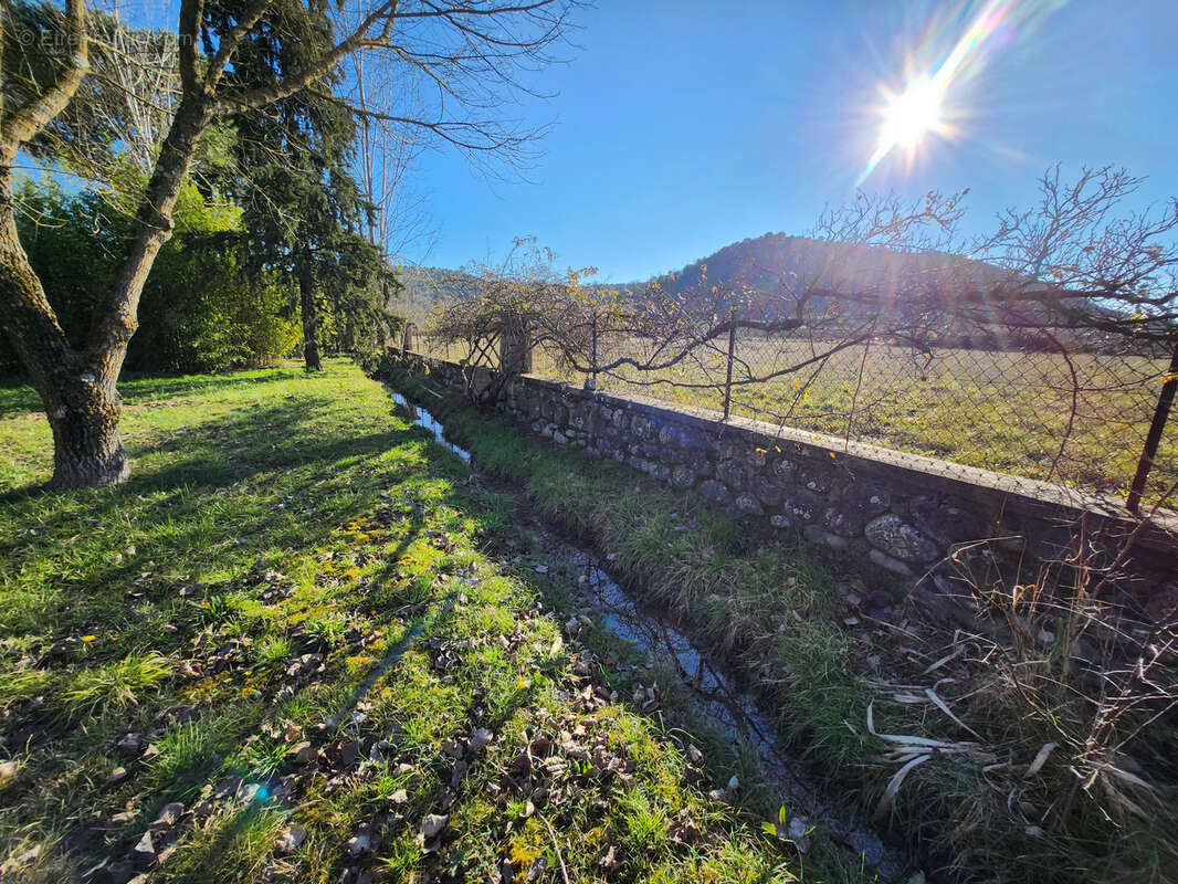 Maison à LAURAC-EN-VIVARAIS