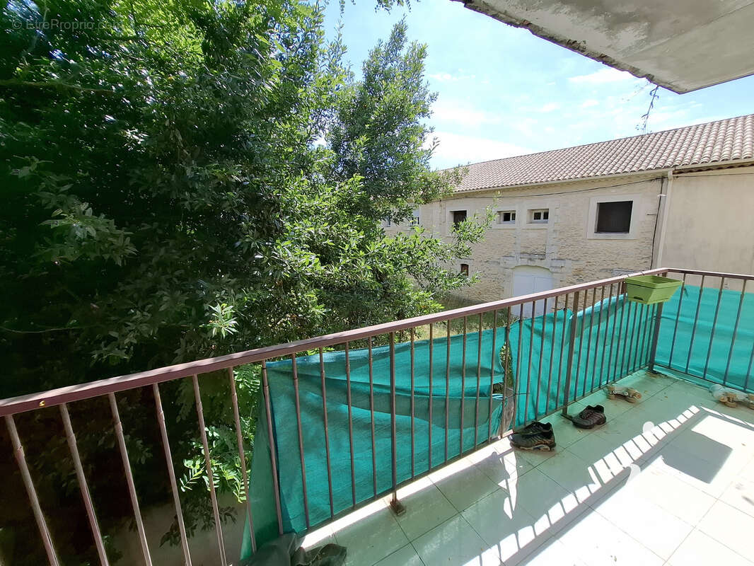 Dans une petite copropriété de 7 lots, découvrez cet appartement T4 de 84 m2 avec une vue exceptionnelle ! - photo 14
