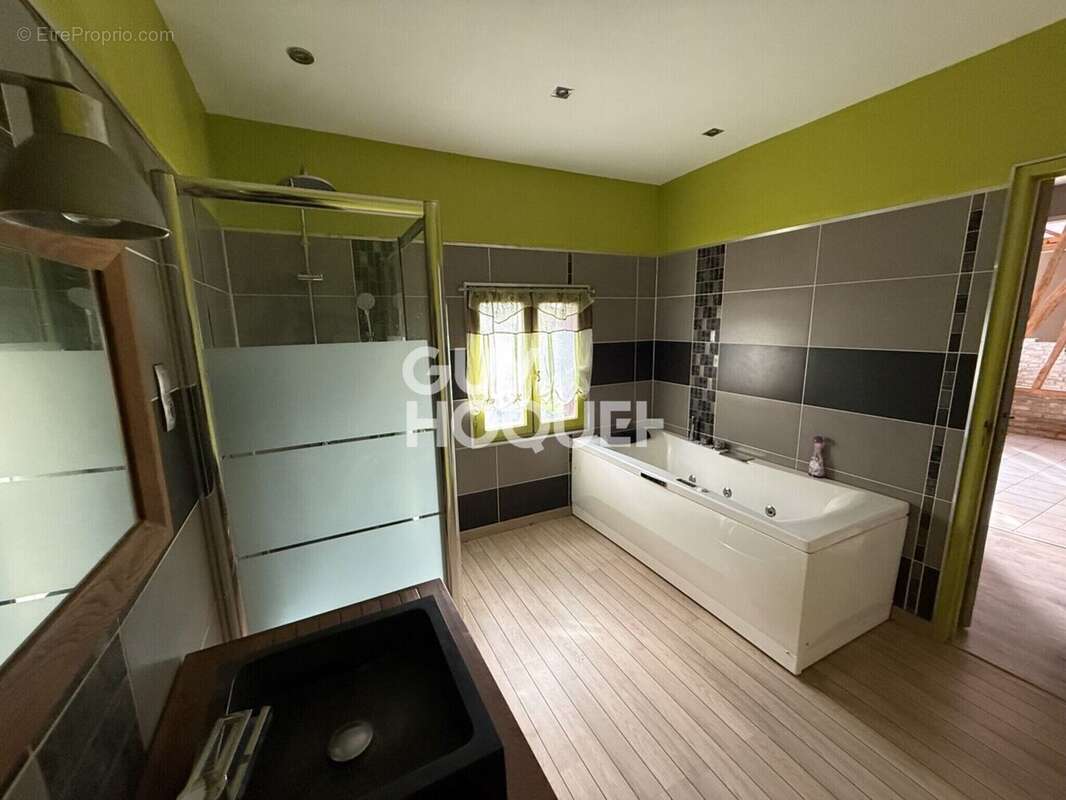 Maison 115 m² à Saint-Vaast-En-Chaussee  - photo 5