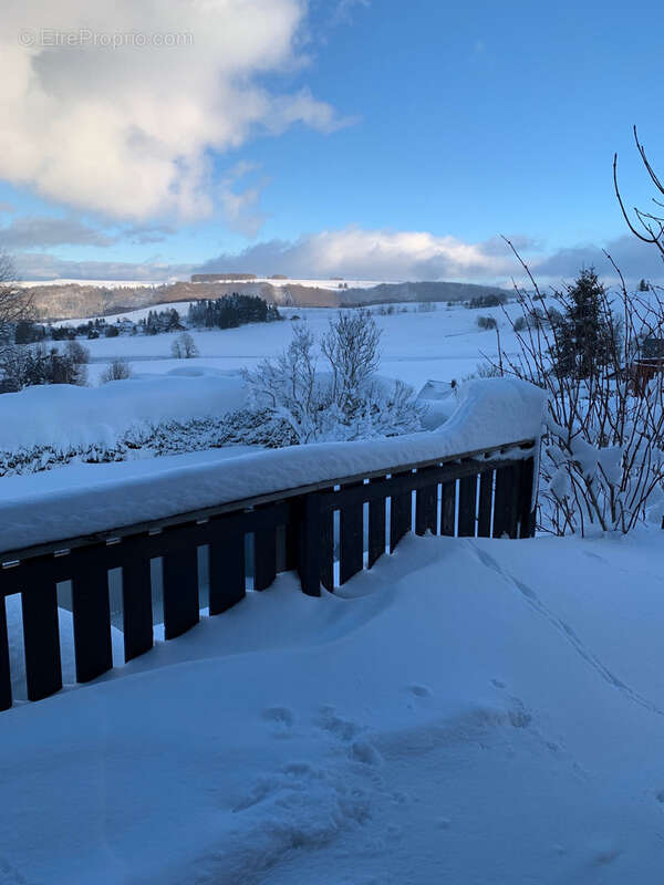 Maison à BESSE-ET-SAINT-ANASTAISE