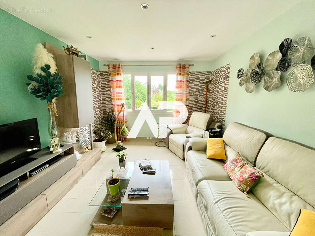 Maison à SAINT-GRATIEN