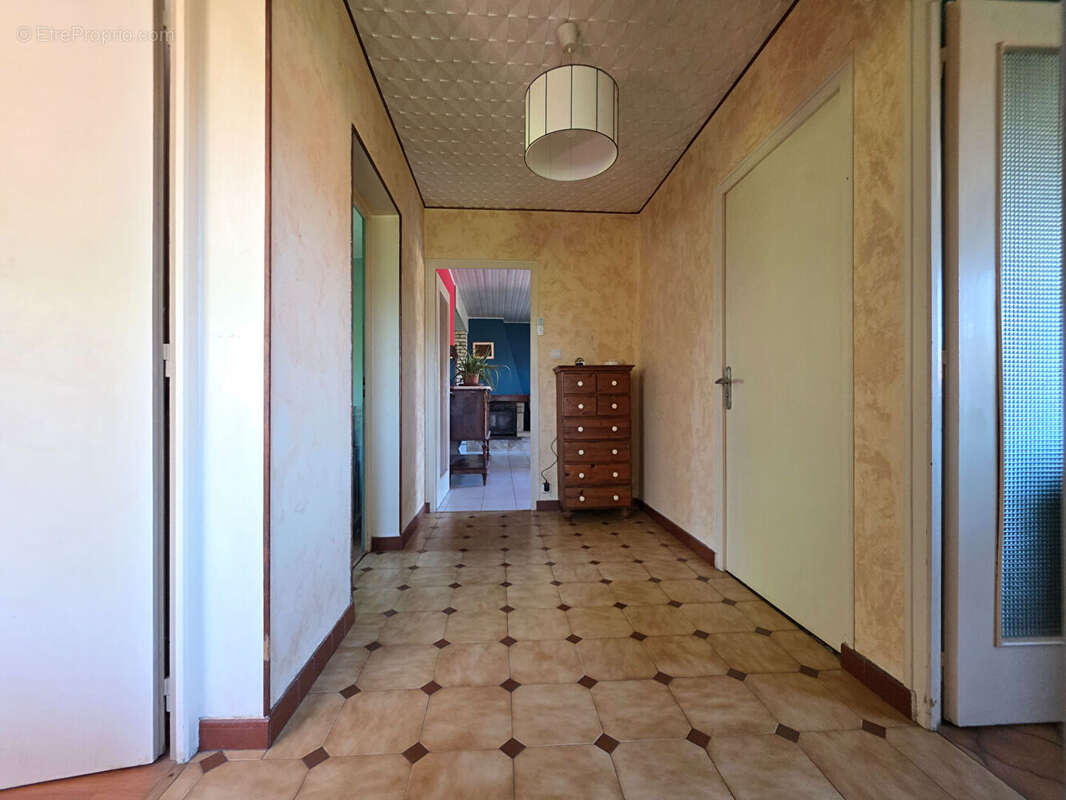 Maison ETEVAUX 4 Pièces 85 m² - photo 12