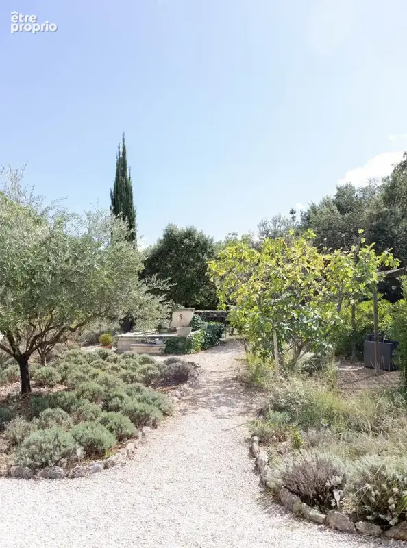 Maison 237m² à lacoste - photo 2