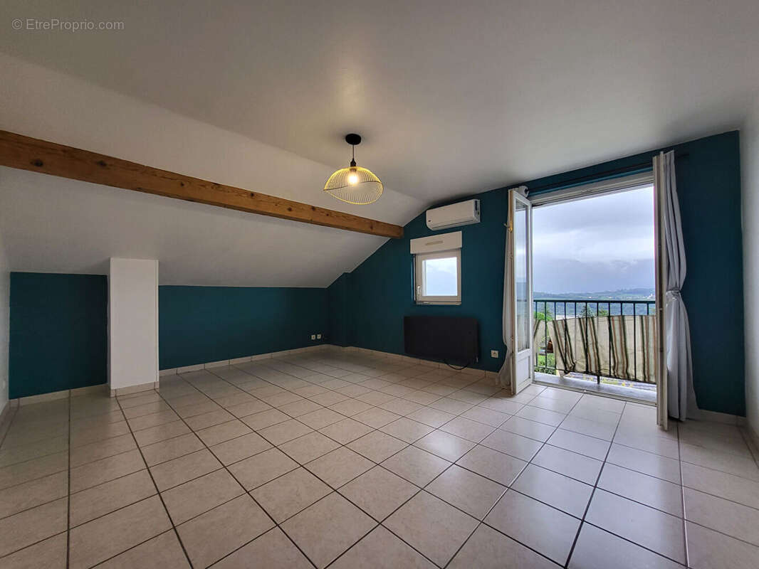 Appartement à SAINT-PIERRE-D'ALBIGNY