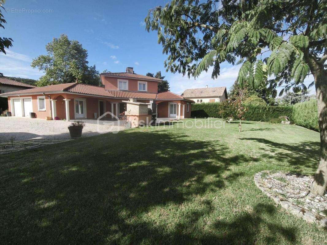 Maison à BEAUREPAIRE