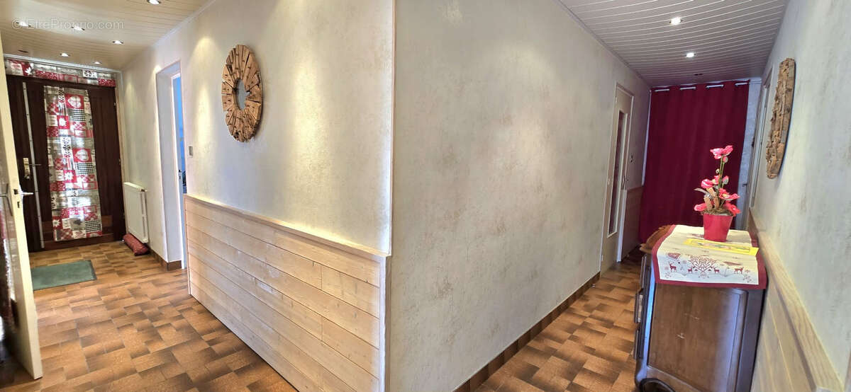 Appartement à CHAZEY-BONS