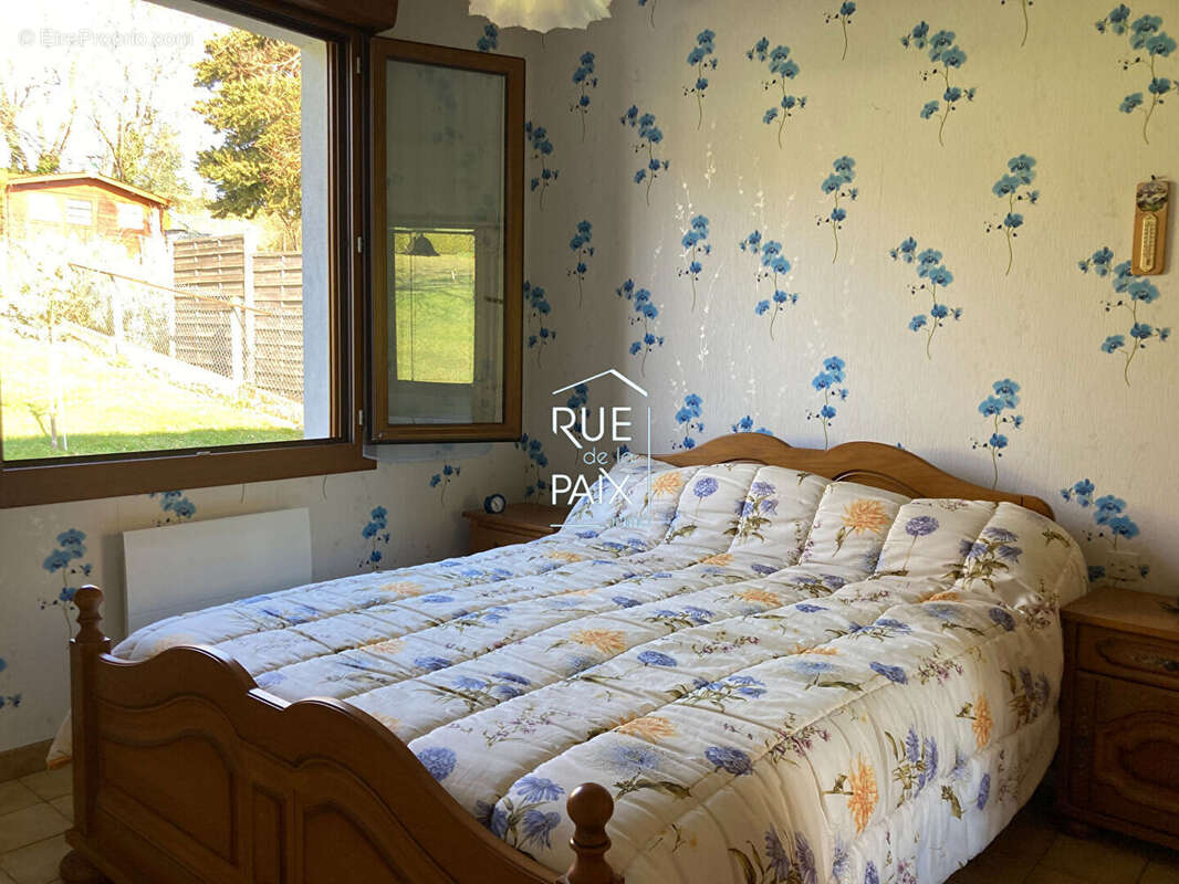 Maison à VAUX-SUR-VIENNE