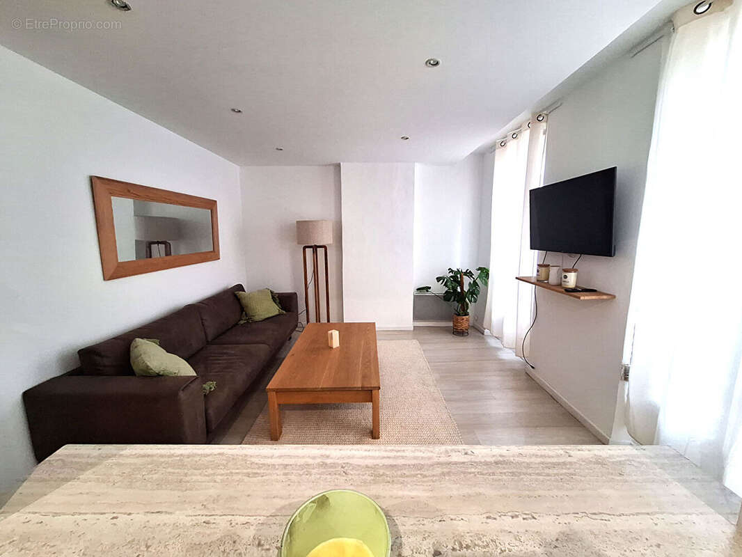 Appartement à MARSEILLE-7E