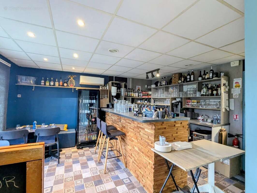 Commerce à BRUGUIERES