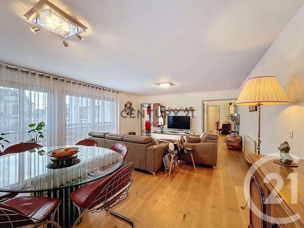 Appartement à CHOISY-LE-ROI